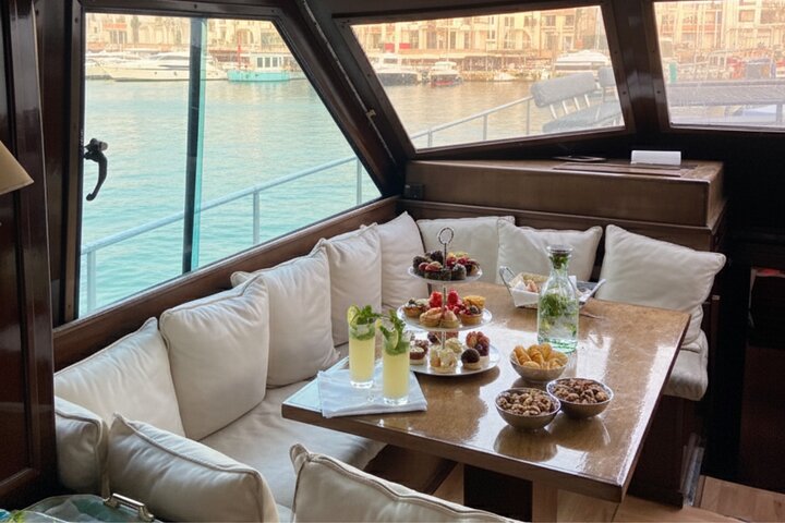 Agadir Yachtkreuzfahrt mit Schwimmen Angeln und Mittagessen auf Sitatunga