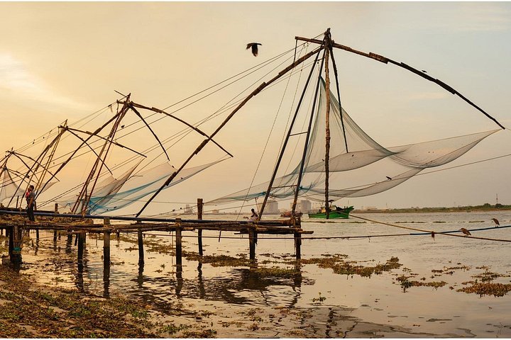 5-dagers Kerala tur med privat bil Houseboat Munnar og Thekkady