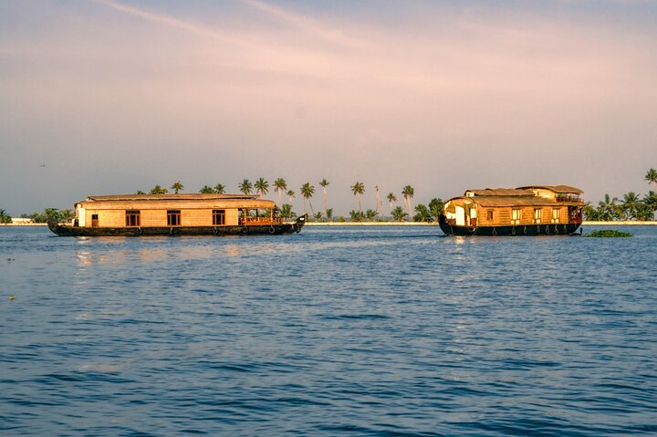 5-dagers Kerala tur med privat bil Houseboat Munnar og Thekkady