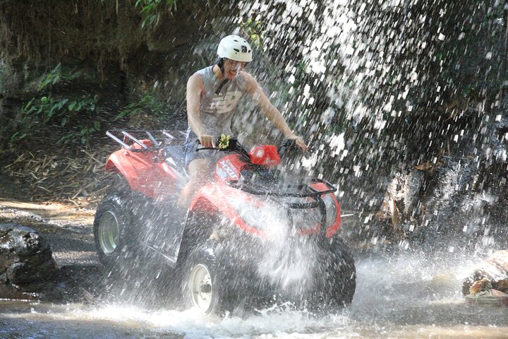 Bali ATV Quad Bike et rafting incluent le déjeuner et le transfert