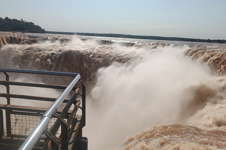 PRIVÉ - Iguazu-watervallen, Braziliaanse en Argentijnse kant in 2 dagen + boottocht