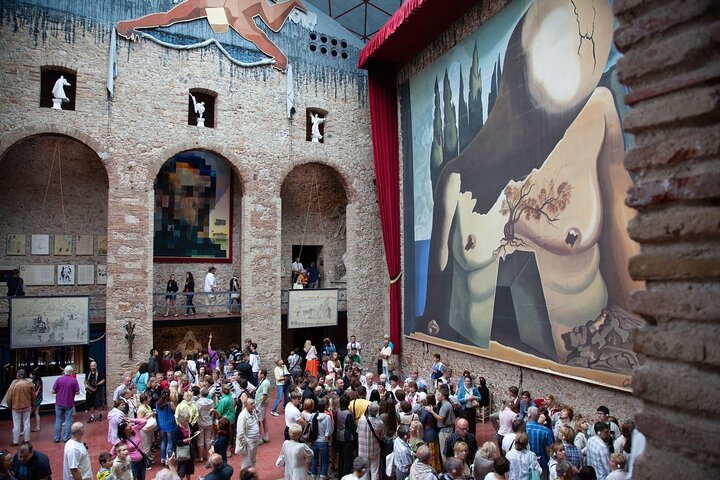 Figueres Dali Theater Museum Ticket & Audio Tour on Your Phone