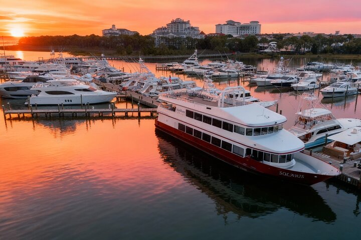 3-stündige Abendkreuzfahrt auf der Solaris Yacht in Miramar Beach