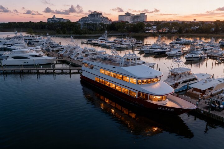 3-stündige Abendkreuzfahrt auf der Solaris Yacht in Miramar Beach