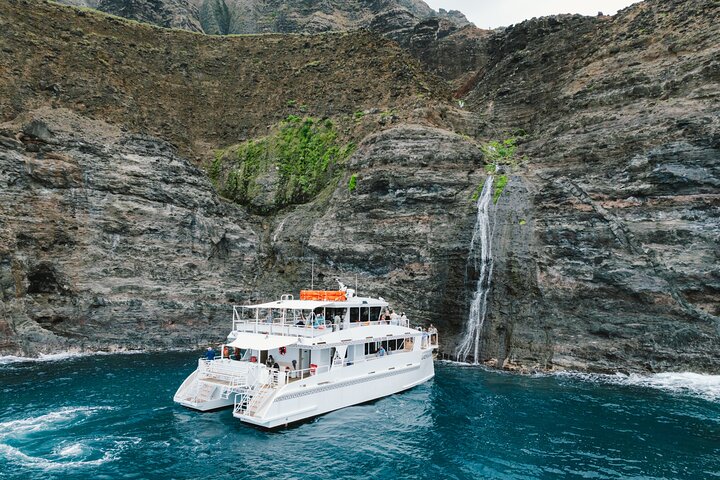 Kauai: Lyxig Na Pali Snorkelupplevelse ombord på Lady Kailani