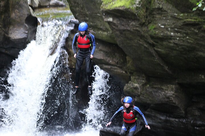 Canyoning Halvdagstur på Keltneyburn fra Aberfeldy
