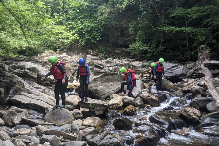 Canyoning Halvdagstur på Keltneyburn fra Aberfeldy