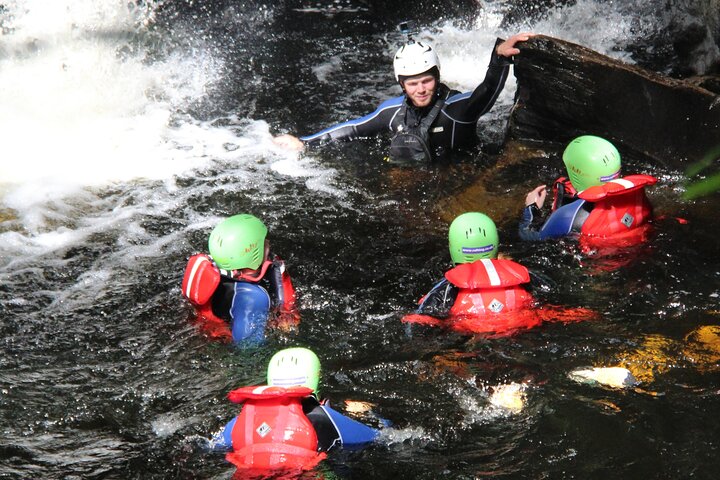 Canyoning Halvdagstur på Keltneyburn fra Aberfeldy