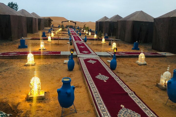 Noche en el desierto de Merzouga desde Erfoud & Camel Ride & Quad ATV