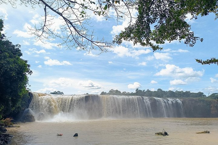 Stadtrundfahrt, DrayNur Wasserfall und Ban Don Dorf Buon Ma Thuot