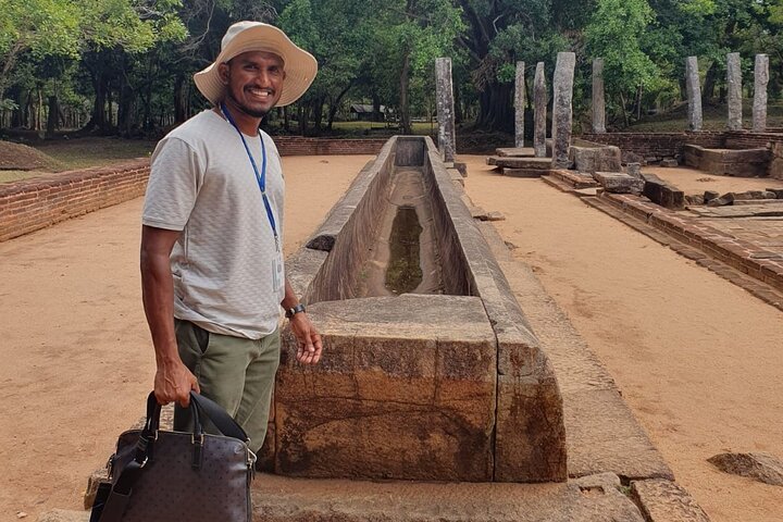 Tour Privado de Patrimônio de Anuradhapura - Tudo Incluído