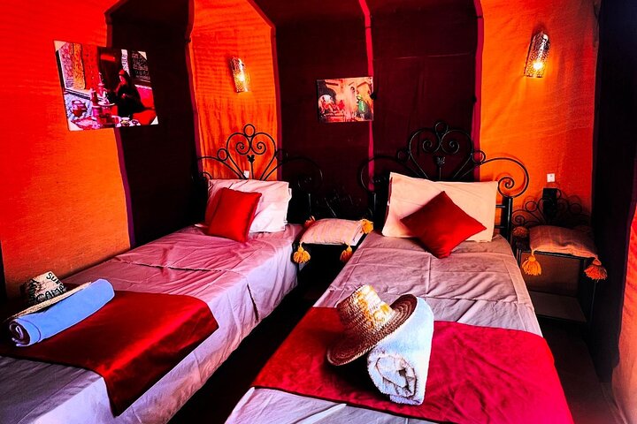 Noche en el desierto de Merzouga desde Erfoud & Camel Ride & Quad ATV