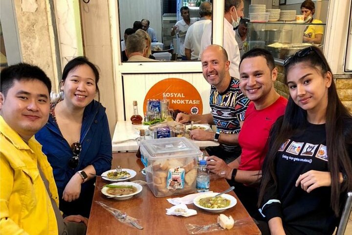 3hr Food Crawl em Belo Horizonte Mercados e sabores locais
