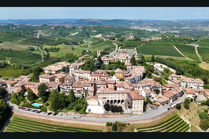 Proef Barolo en Barbaresco met een Sommelier. Wijntour door Piemonte