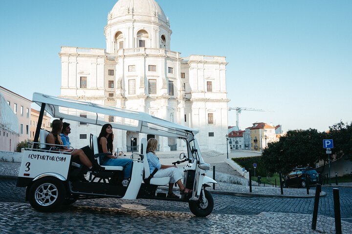Welcome Tour to Lisbon in Private Eco Tuk Tuk with a Local