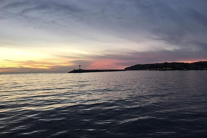 Crucero nocturno por el puerto de Orange Cata de vinos panorámica