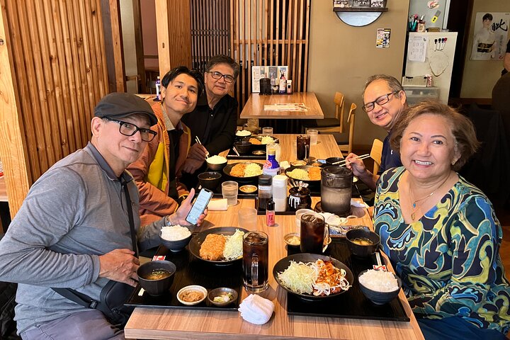 Santuário da noite e Izakaya Japonês Sake Experience Tour