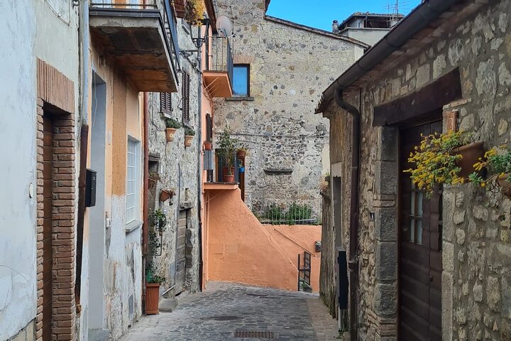 Sagrada Bolsena un recorrido a pie por la historia y los milagros