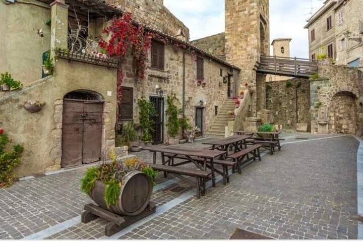 Sagrada Bolsena un recorrido a pie por la historia y los milagros