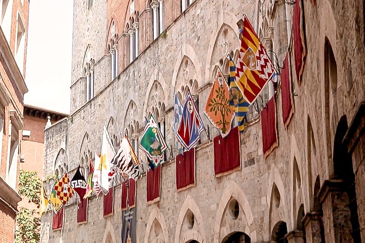 San Gimignano, Siena, Monteriggioni : Tour totalmente acompañado, almuerzo y cata de vinos