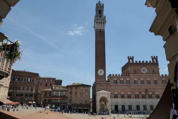 San Gimignano, Siena, Monteriggioni : Tour totalmente acompañado, almuerzo y cata de vinos