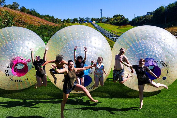 Eintrittskarte für den Outdoor Gravity Park Zorbing in Pigeon Forge