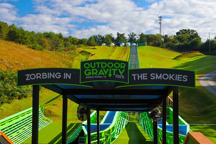 Eintrittskarte für den Outdoor Gravity Park Zorbing in Pigeon Forge