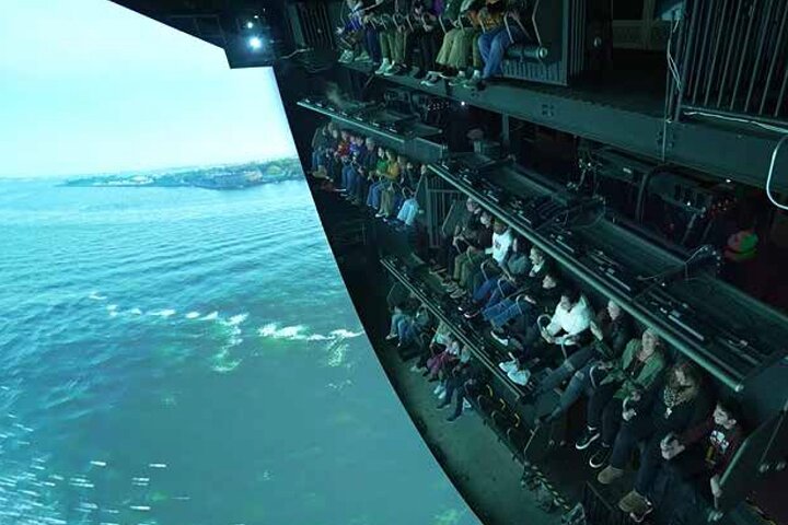 Niagara Falls Boat Cruise and Journey Behind the Falls Tour