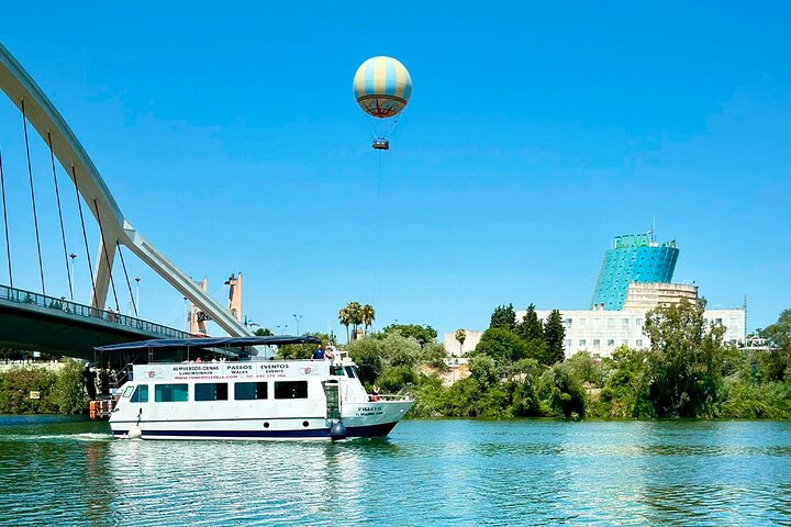 Sevilla : Crucero por el río Guadalquivir con Tapas & Bebida Opcional