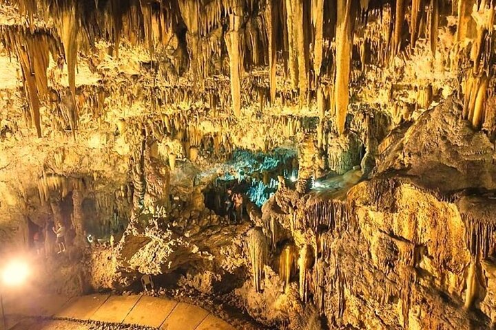 Kefalonia : Melissani, Drogarati & Beach Tour met kleine groep