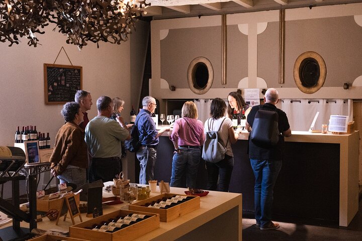Saint-Émilion y Pomerol: Châteaux, catas, almuerzo y guía WSET