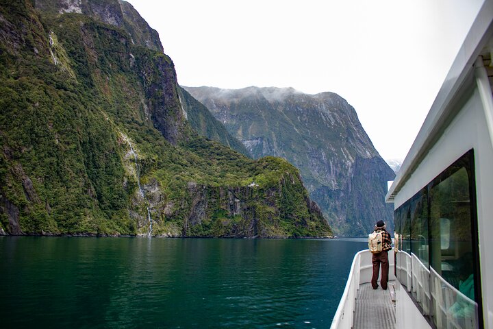 Excursión premium a Milford Sound, crucero y almuerzo desde Te Anau