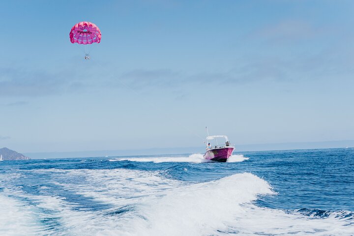 Parasailing på Catalina Island: Soar Above The Stunning Coastline