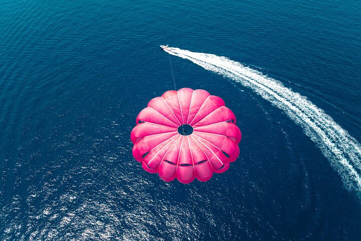Parasailing på Catalina Island: Soar Above The Stunning Coastline
