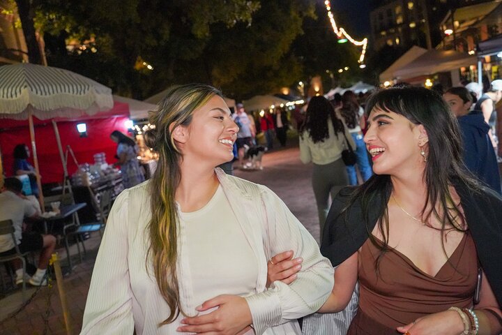 Excursión nocturna premium a San Antonio con crucero por el río