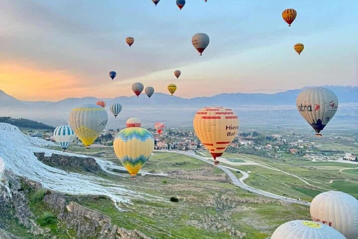 Pamukkale Private helgedagstur fra Izmir med lunsj