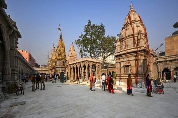 Ayodhya, Varanasi & Prayagraj Tour Spirituale - Varie opzioni