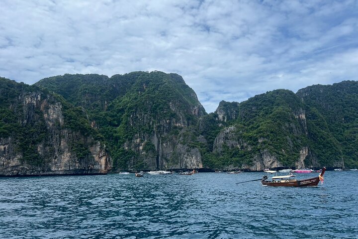 Il meglio del tour avventuroso di un giorno a Phi Phi Island con pranzo da Phuket