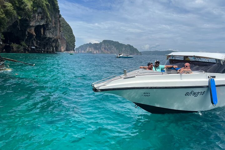 Il meglio del tour avventuroso di un giorno a Phi Phi Island con pranzo da Phuket