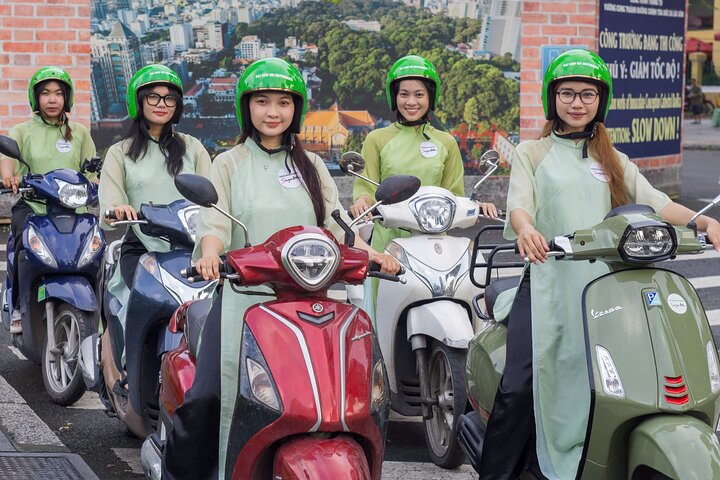 Ho Chi Minh-staden: Matrundtur på motorcykelgatan med 12 provsmakningar