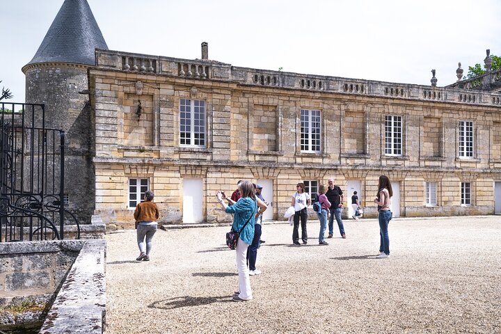 Saint-Émilion y Pomerol: Châteaux, catas, almuerzo y guía WSET