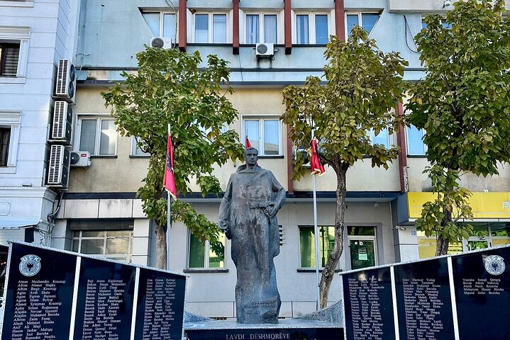 Excursión de un día a Kosovo desde Tirana, Pristina y Prizren
