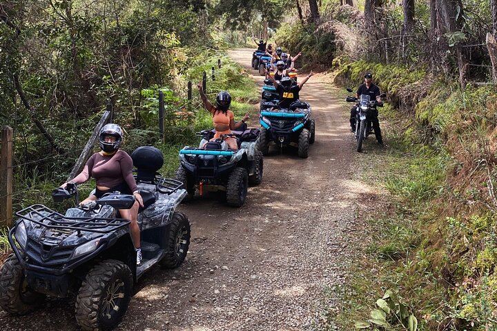 Medellin: Aventura Off-Road en ATV, Quad-Adrenalina-cascada