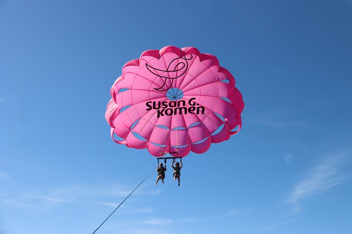 Parasailing på Catalina Island: Soar Above The Stunning Coastline