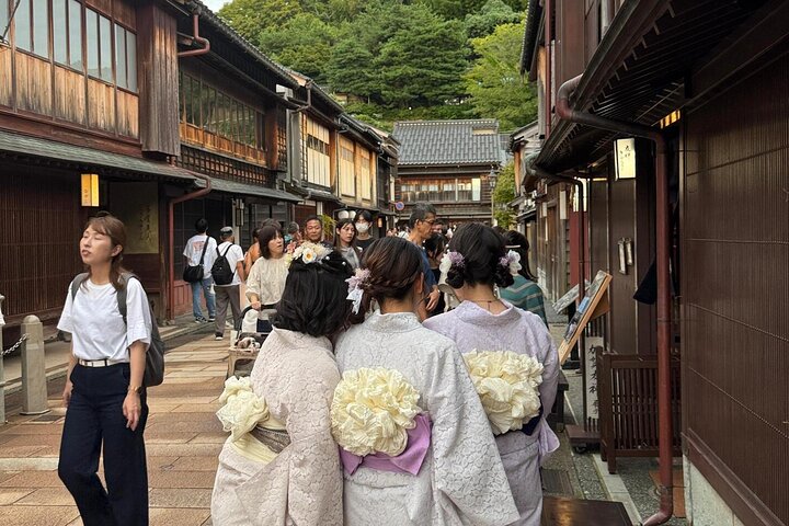 Shirakawago & Kanazawa från Kanazawa