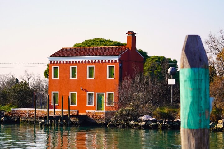 Burano og Mazzorbo En fargerik drøm av spiss og historie