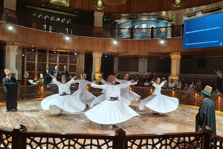 Inträdesbiljett till Konya Rumi Whirling Dervishes Sema Ceremony