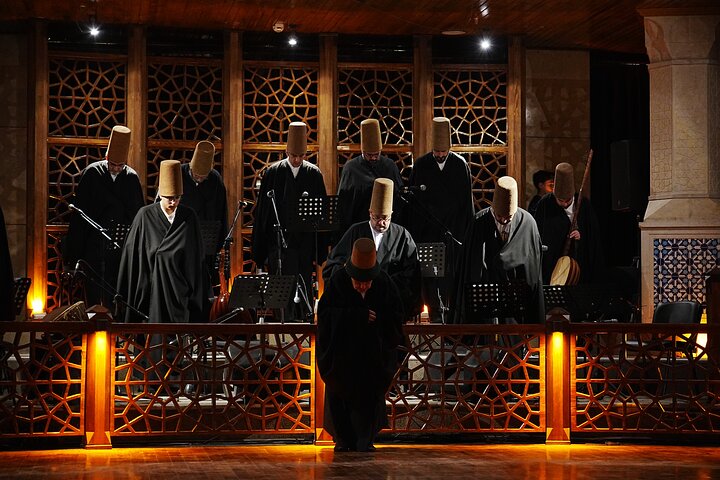Inträdesbiljett till Konya Rumi Whirling Dervishes Sema Ceremony