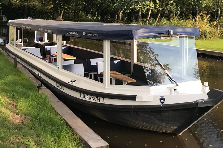Giethoorn Canal Tour 1 time gjennom sentrum av byen