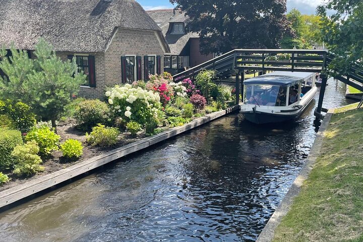 Giethoorn Canal Tour 1 time gjennom sentrum av byen
